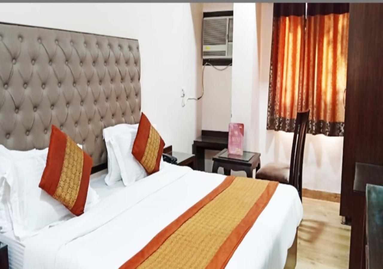 Hotel I Stay & Revels Near New Delhi Railway Station- By Ap Singh Hotels Buitenkant foto