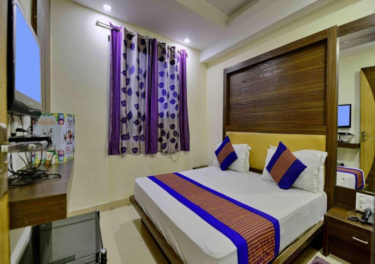Hotel I Stay & Revels Near New Delhi Railway Station- By Ap Singh Hotels Buitenkant foto