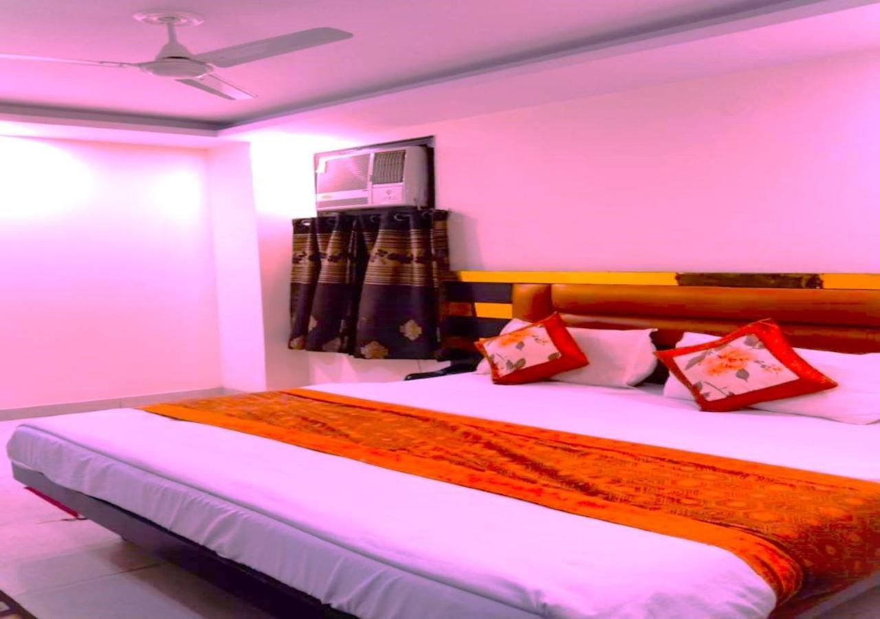 Hotel I Stay & Revels Near New Delhi Railway Station- By Ap Singh Hotels Buitenkant foto