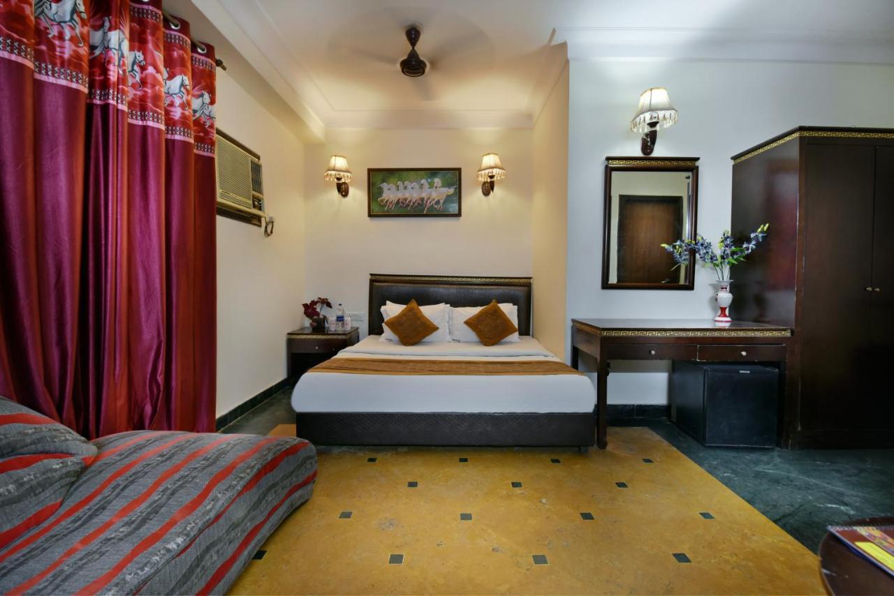 Hotel I Stay & Revels Near New Delhi Railway Station- By Ap Singh Hotels Buitenkant foto