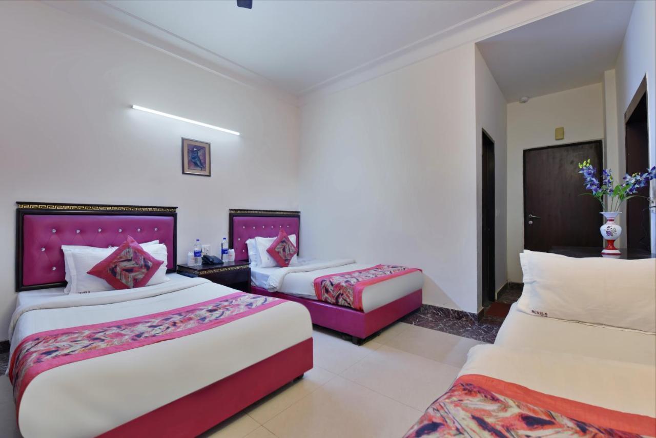 Hotel I Stay & Revels Near New Delhi Railway Station- By Ap Singh Hotels Buitenkant foto