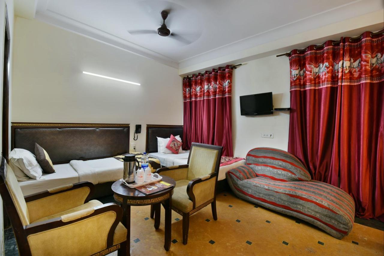 Hotel I Stay & Revels Near New Delhi Railway Station- By Ap Singh Hotels Buitenkant foto