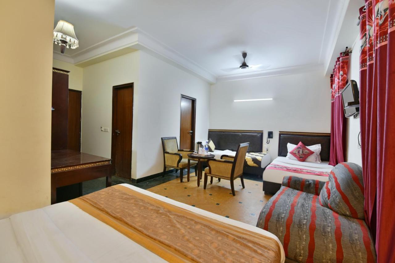 Hotel I Stay & Revels Near New Delhi Railway Station- By Ap Singh Hotels Buitenkant foto